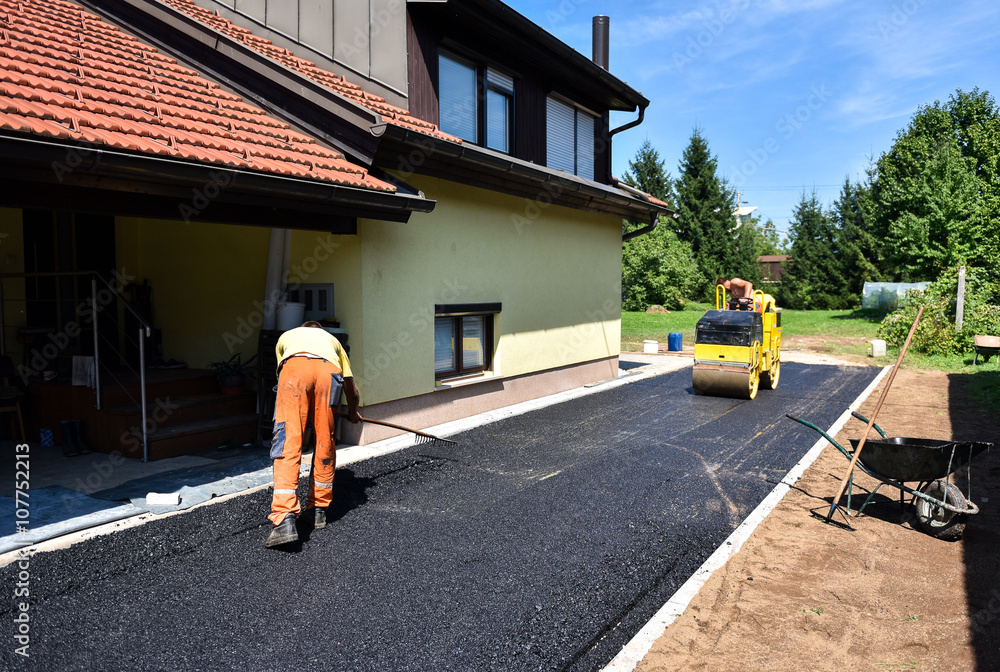 How to Choose the Right Driveway Paving Contractor
